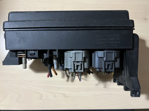 X-Type Engine Bay Fuse Box 4X43-14A073-DC NO CONN