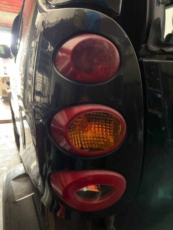 Smart 450 ForTwo Coupe 2003-07 NS Left Tail Light, BLACK Cover NOT WORKING
