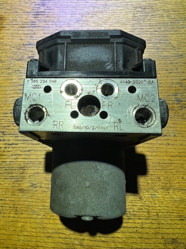 Jaguar  X-Type 2003-2009 2.0D ABS Pump 4X43-20285-BA LEAKS