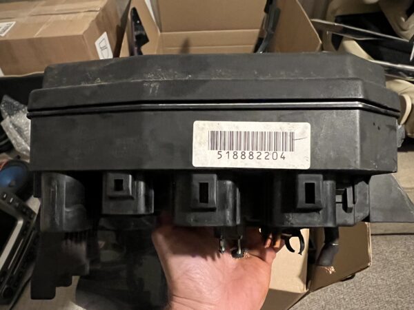 Fuse Box 518882204 SHORT CIRCUIT