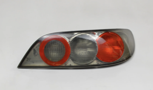 Smart 452 Tail Light Left BROKEN