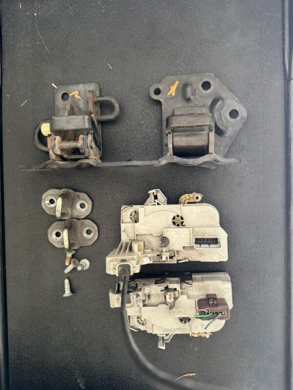 Smart 452 Door Hinge Repair Kit