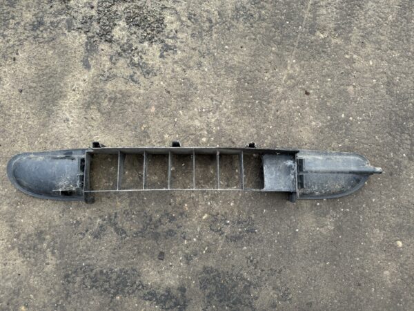 Smart 450 Radiator Lower Bracket